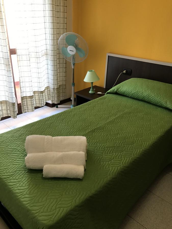 Hotel Marina Badesi Extérieur photo
